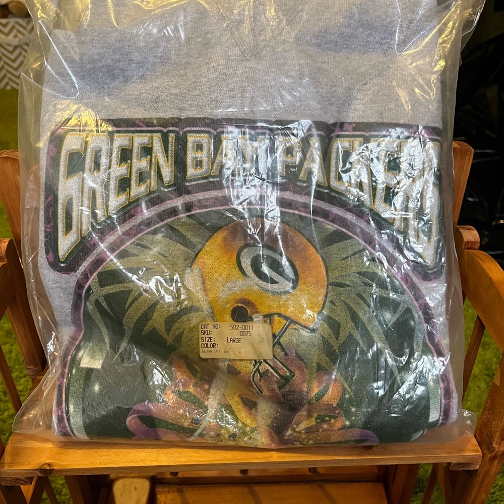 Green Bay Packers 1997 Superbowl 31 sweater never opened